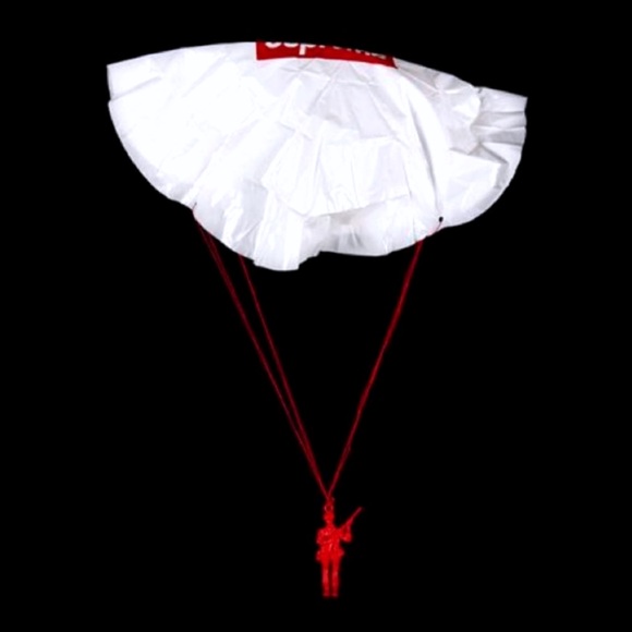 SUPREME Parachute Soldier Toys - Picture 3 of 8